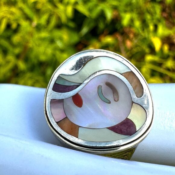 Eric Grossbardt 18K Gold & Sterling Silver Picasso Museum Inlay Ring - Picture 3 of 11